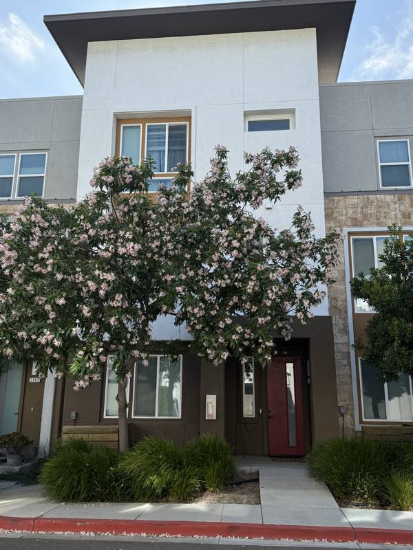 Townhouse for rent at 3979 Meridian St, Dublin, CA 94568