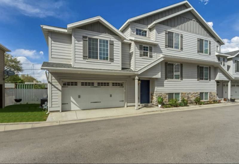 Townhouse for rent at 145 E Majestic Elms Place #ROOM, Salt Lake City, UT 84115
