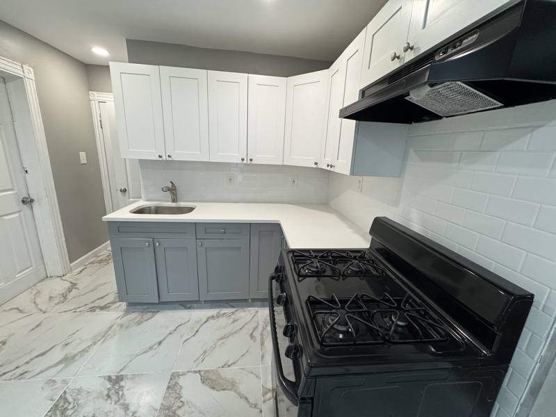 Apartment for rent at 719 S 15th St #2, Newark, NJ 07103