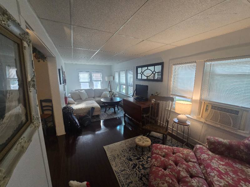 Apartment for rent at 5021 W Winona St #1, Chicago, IL 60630