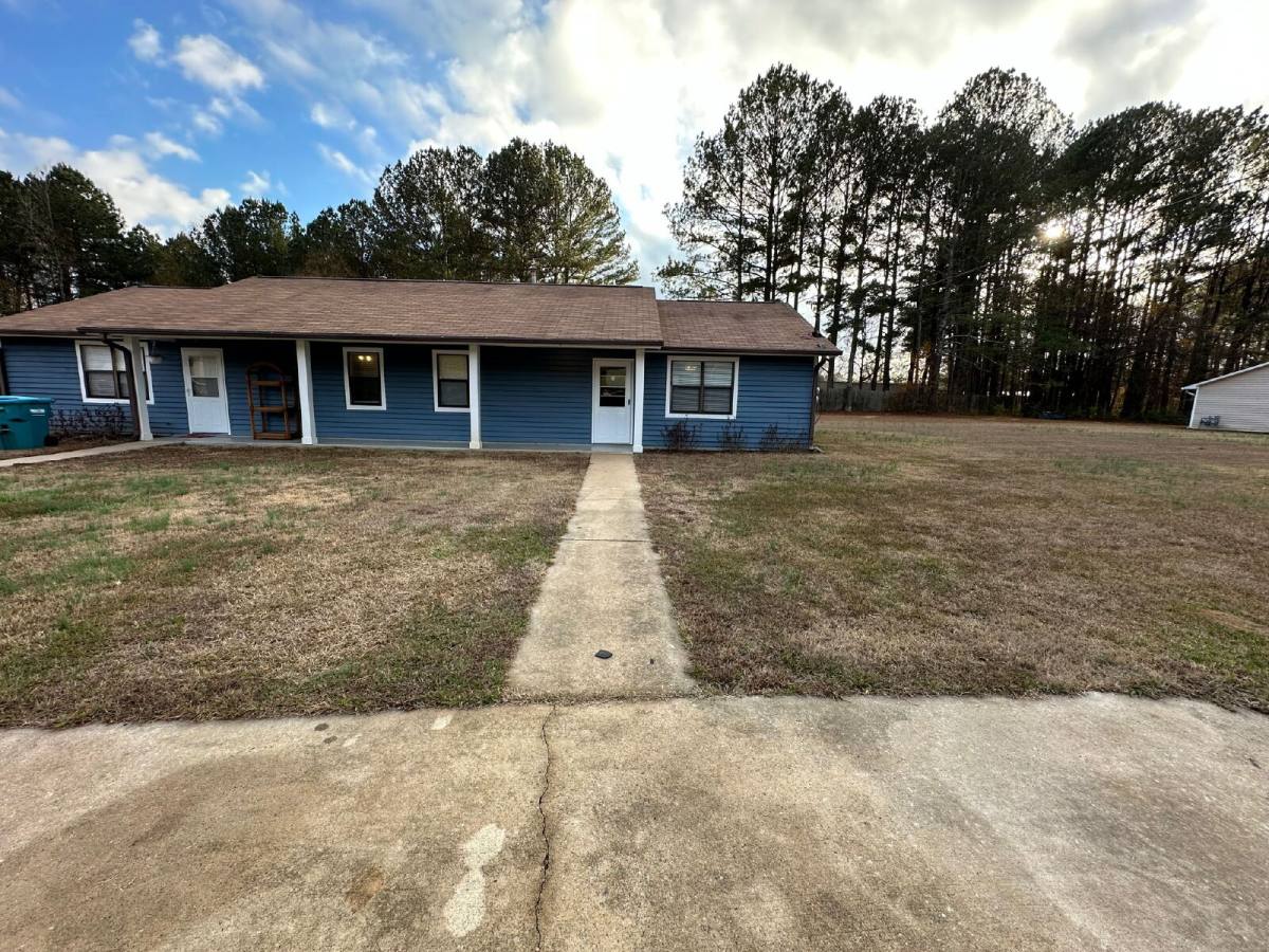 Townhouse for rent at 105 Jay Lane #A, Hampton, GA 30228