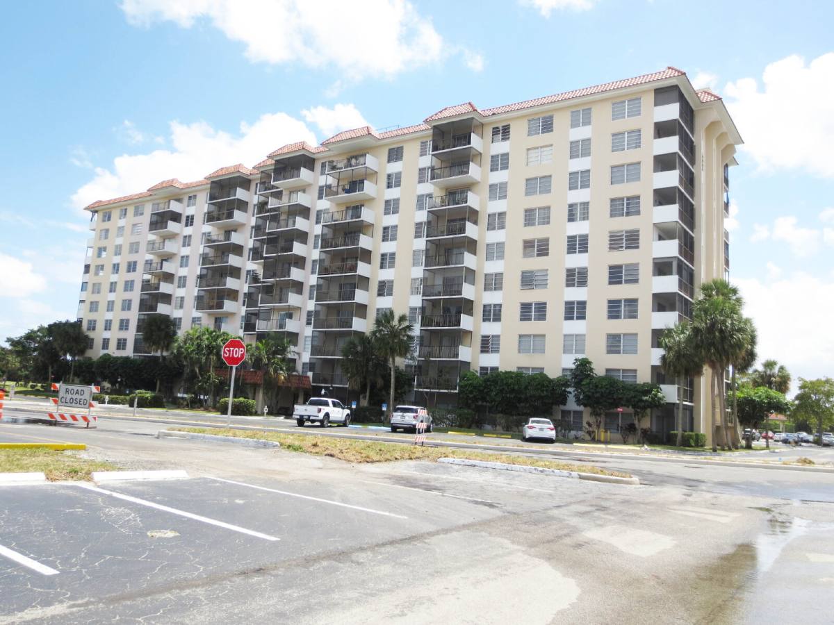 Condo for rent at 4164 Inverrary Dr #310, Fort Lauderdale, FL 33319