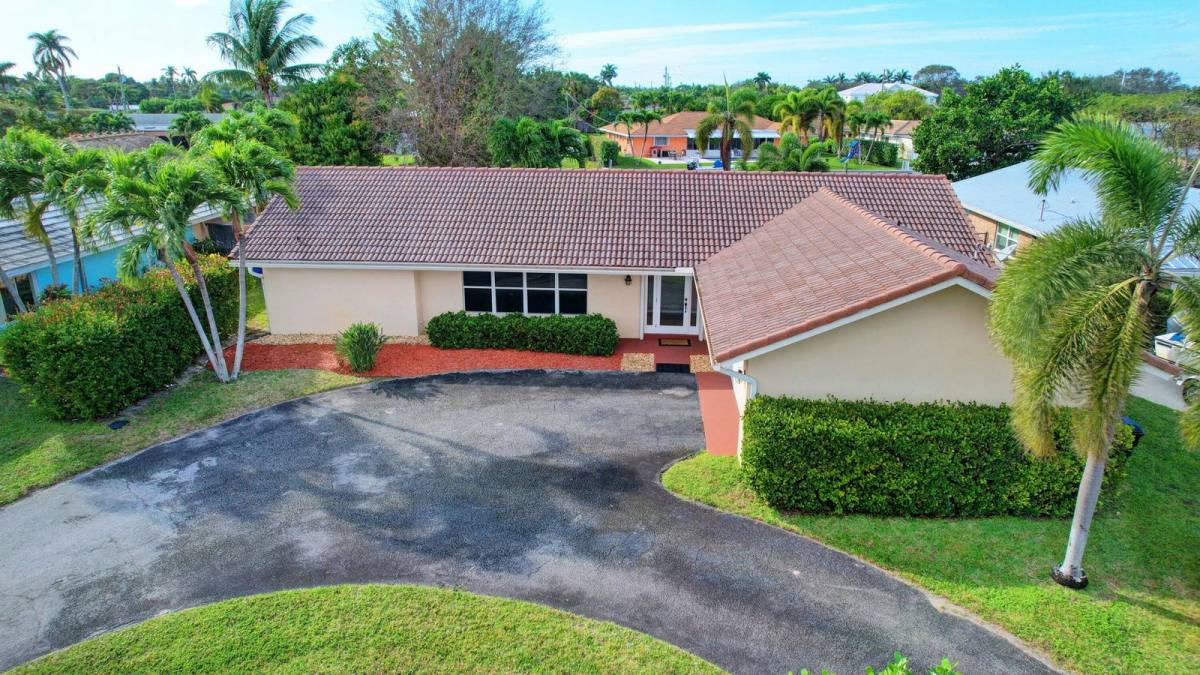 House for rent at 1753 W Terrace Dr, Lake Worth Beach, FL 33460
