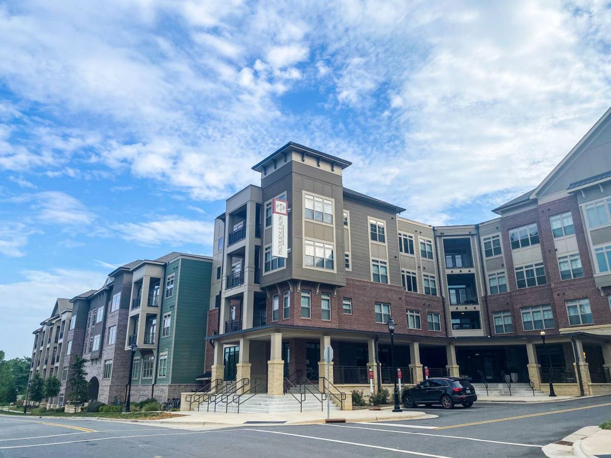 Apartment for rent at Pinehurst, 5350 Pinehurst Park Dr, Charlotte, NC 28211
