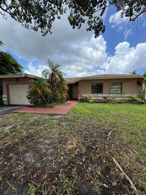 House for rent at 16881 Royal Poinciana Dr, Fort Lauderdale, FL 33326