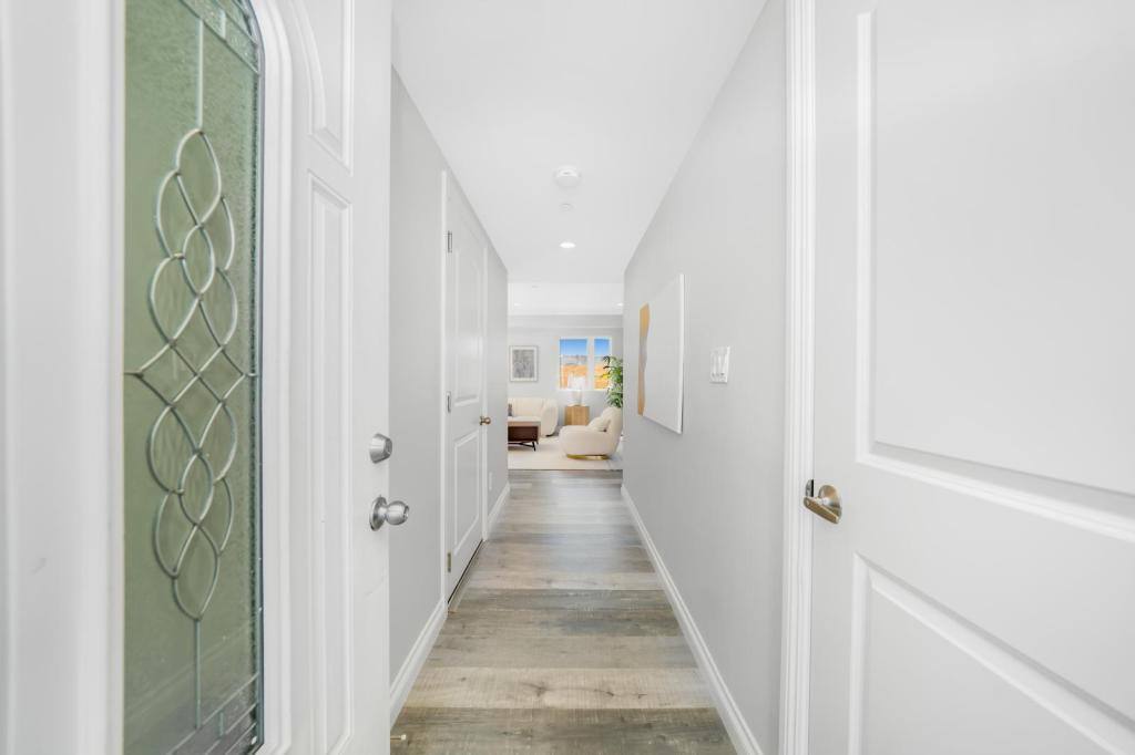 Townhouse for rent at 6516 Vineland Ave, North Hollywood, CA 91606