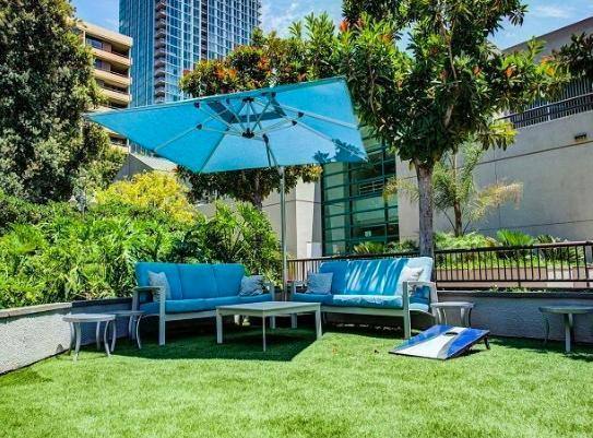 Apartment for rent at 950 S Flower St, Los Angeles, CA 90015
