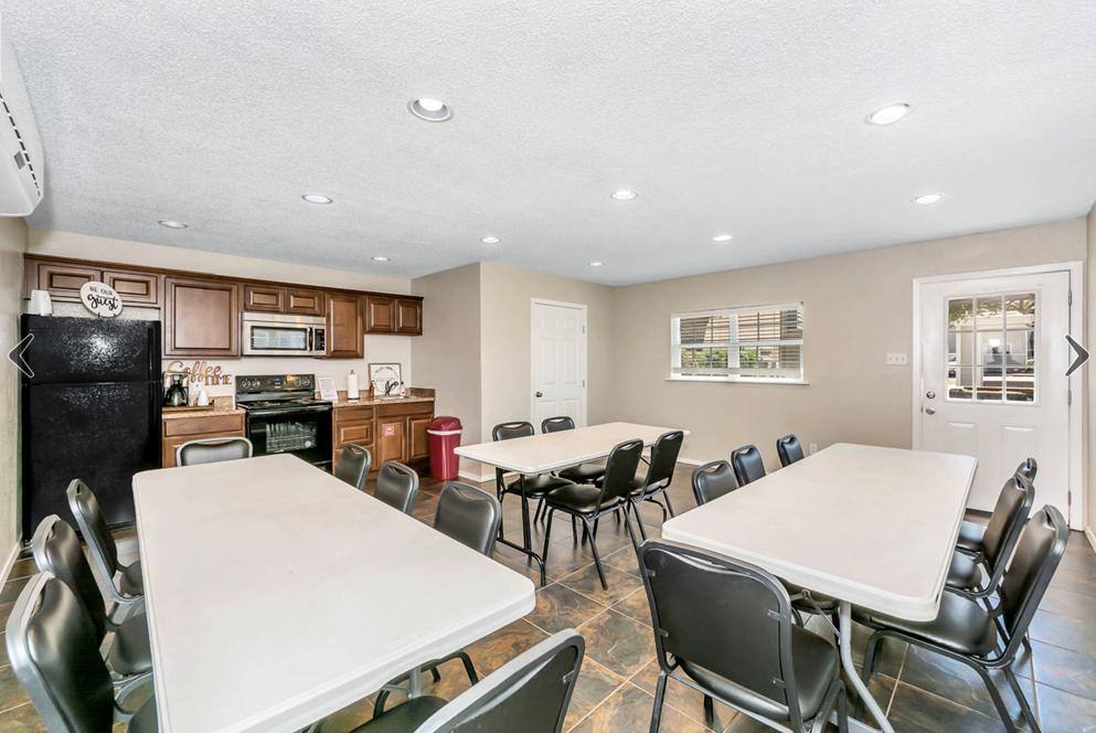 Apartment for rent at Trinity Meadows, 4633 Sycamore School Rd, Fort Worth, TX 76133