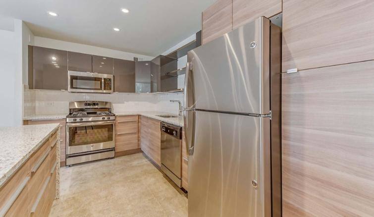 Apartment for rent at Yorktown Green Condos, 2233 S Highland Ave, Lombard, IL 60148