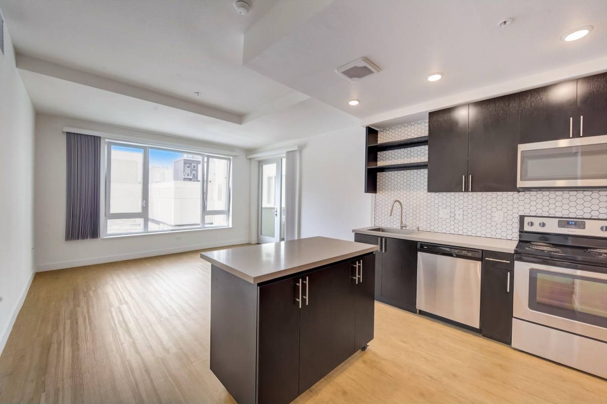 Apartment for rent at 1815 Alice St, Oakland, CA 94612