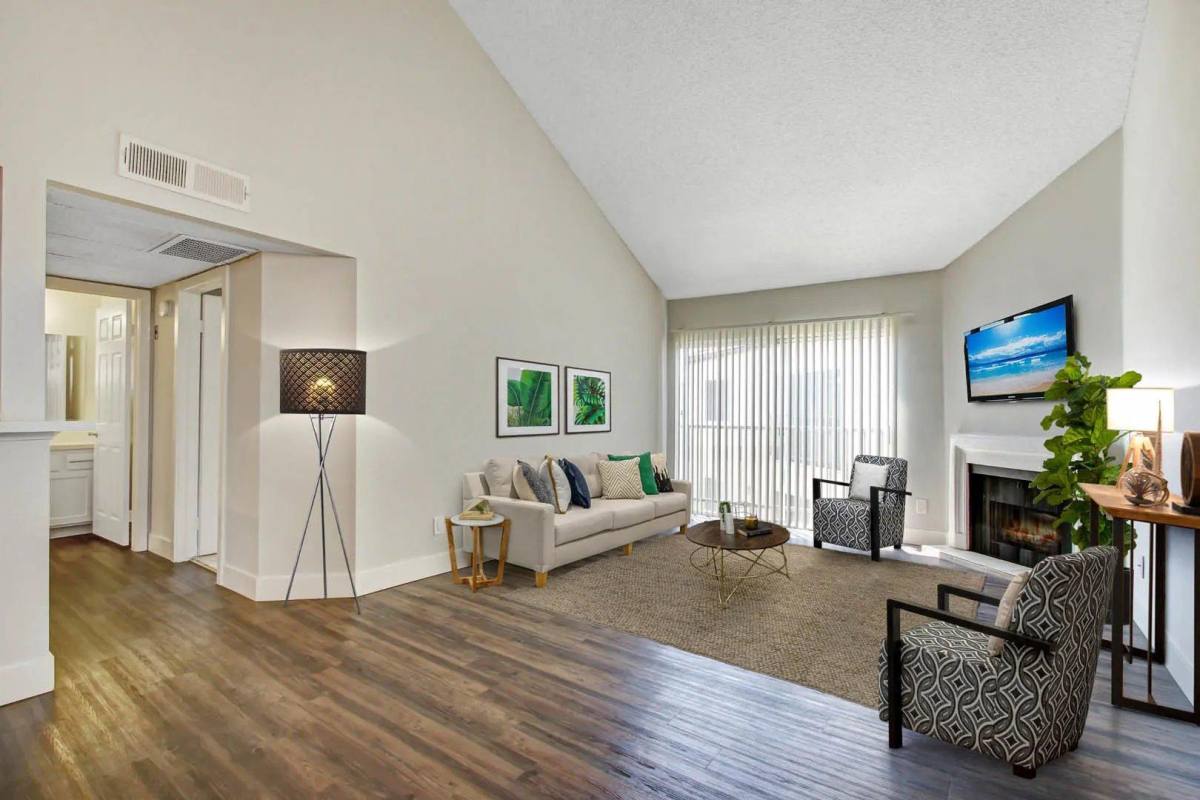 Apartment for rent at Town Center, 333 Andover Dr, Burbank, CA 91504