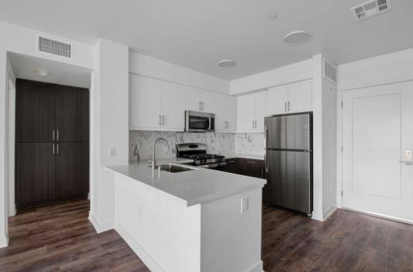 Apartment for rent at 4531 Hollywood Blvd, Los Angeles, CA 90027