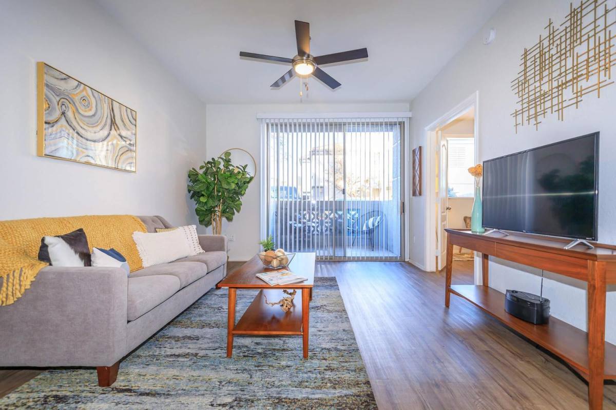 Apartment for rent at 222 W Clarendon Ave, Phoenix, AZ 85013