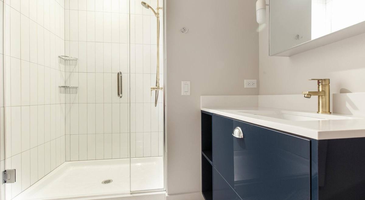 Apartment for rent at 676 N Lasalle Dr, Chicago, IL 60654