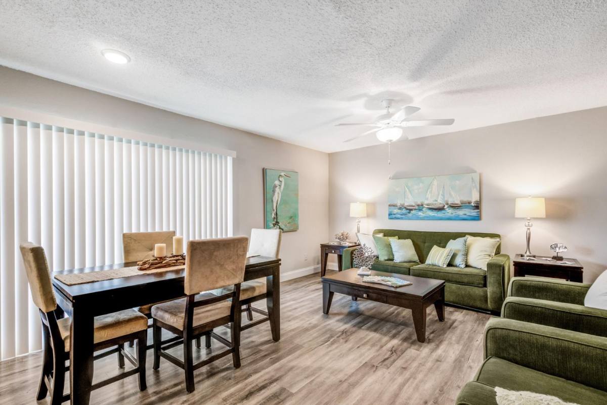 Apartment for rent at Ridgeview, 6321 113th St N, Seminole, FL 33772
