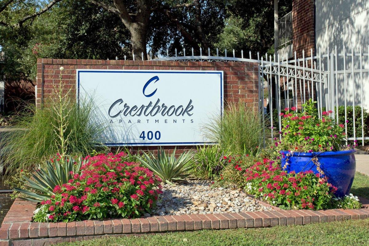 Apartment for rent at Crestbrook, 400 SW Gordon St, Burleson, TX 76028