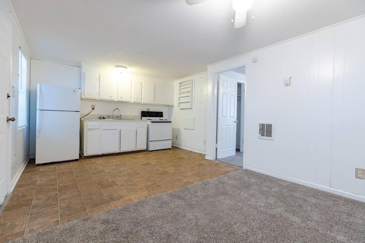 Apartment for rent at 4105 Ohear Ave, North Charleston, SC 29405