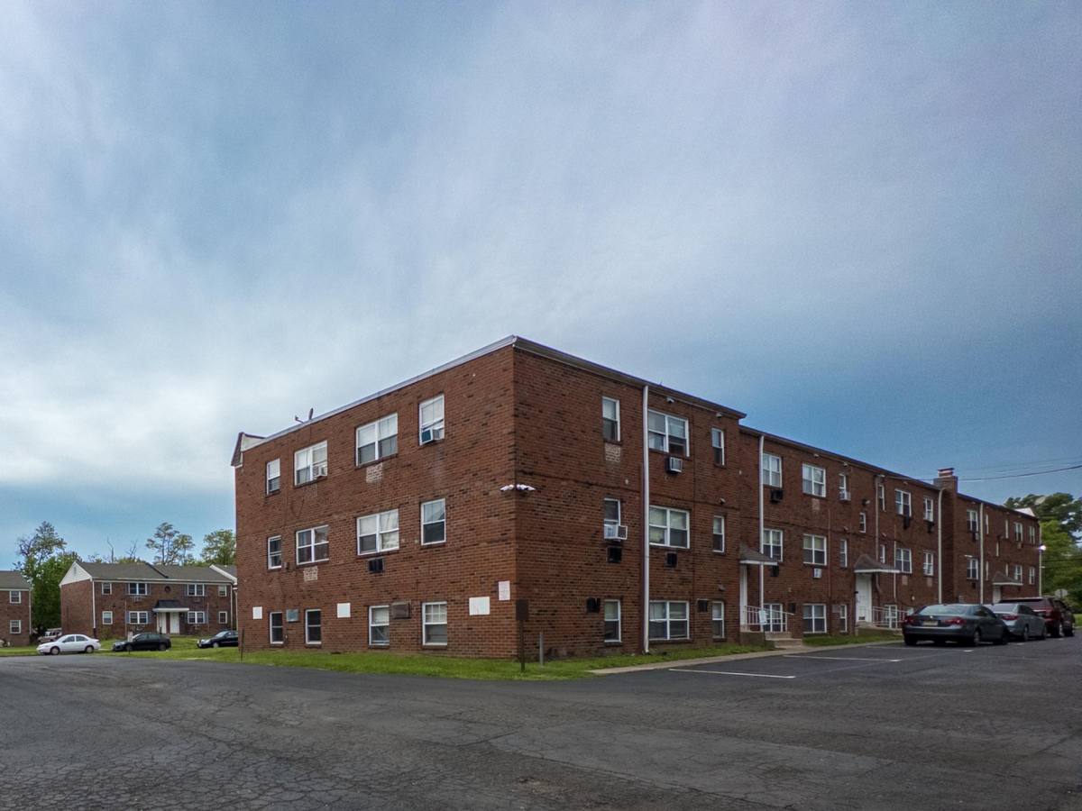 Apartment for rent at Highland Park, 640 Lincoln Ave, Morrisville, PA 19067