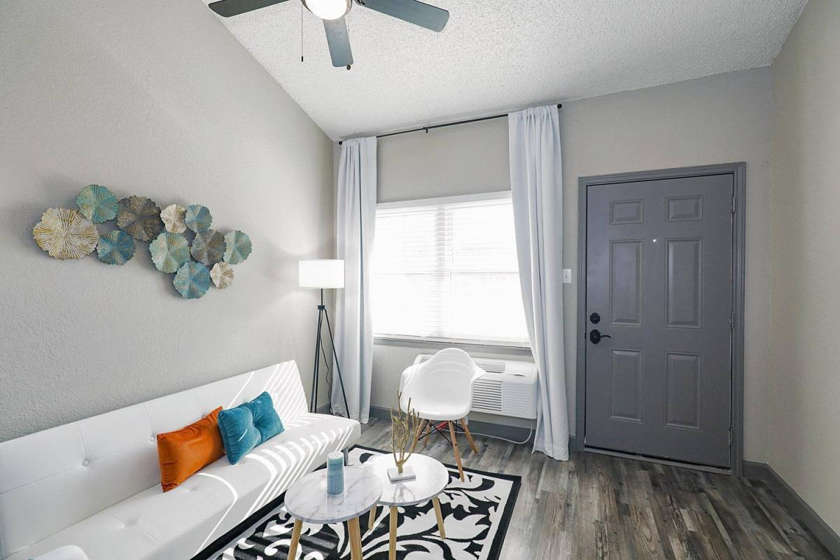 Apartment for rent at 3638 Waverly Dr, Arlington, TX 76015