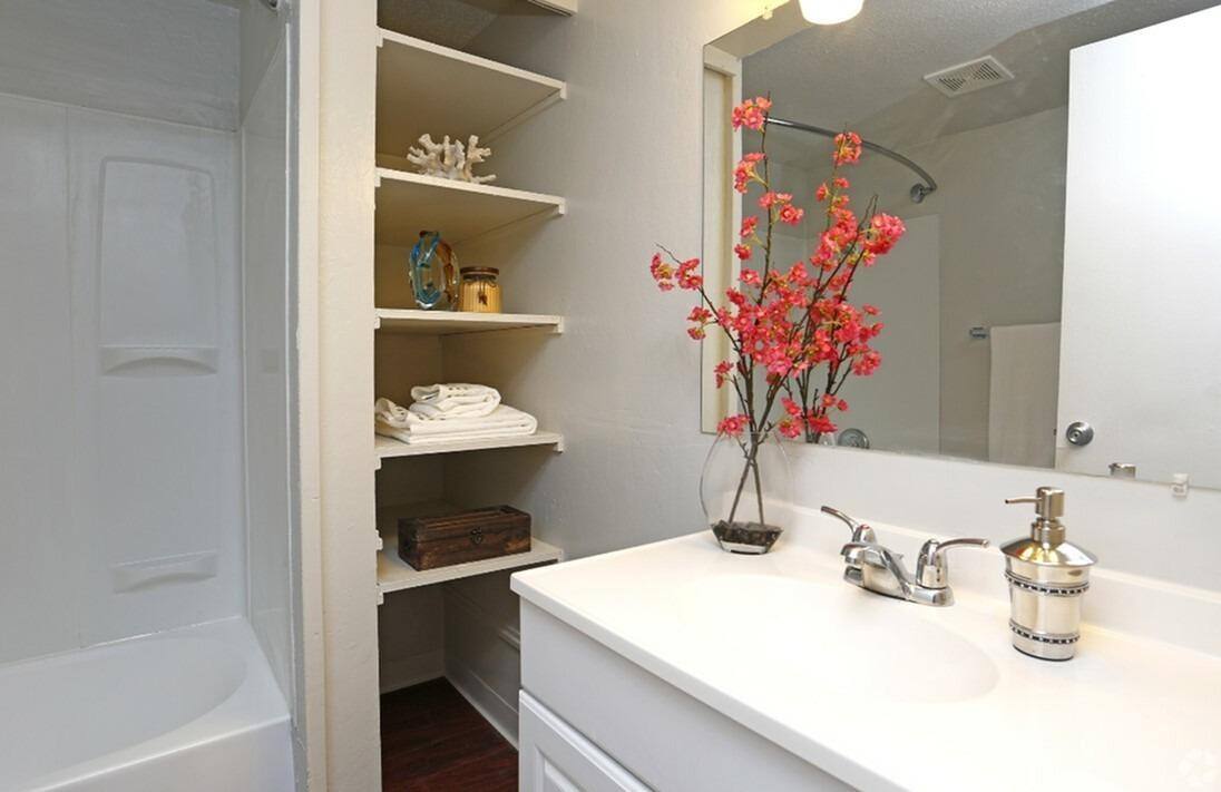 Apartment for rent at Forestglenn, 201 Avian Dr, Vallejo, CA 94591