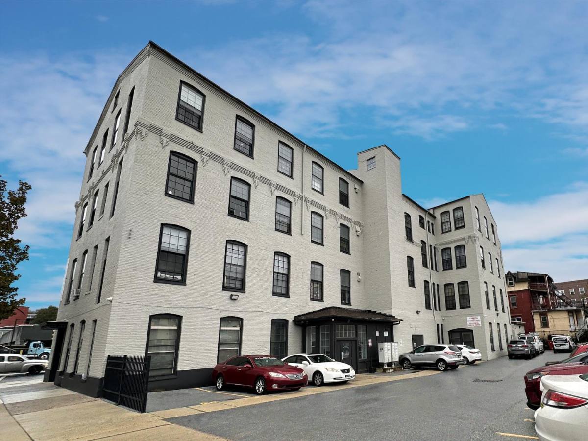 Apartment for rent at 350 Elm St, Reading, PA 19601