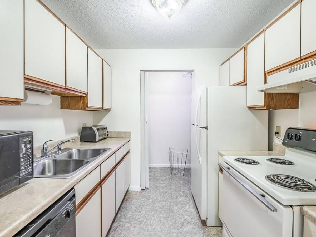 Apartment for rent at 682 Ohio St, Bangor, ME 04401