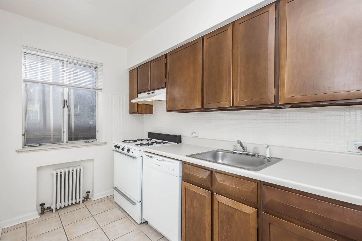 Apartment for rent at 670-680-690 N Pearl St, Denver, CO 80203