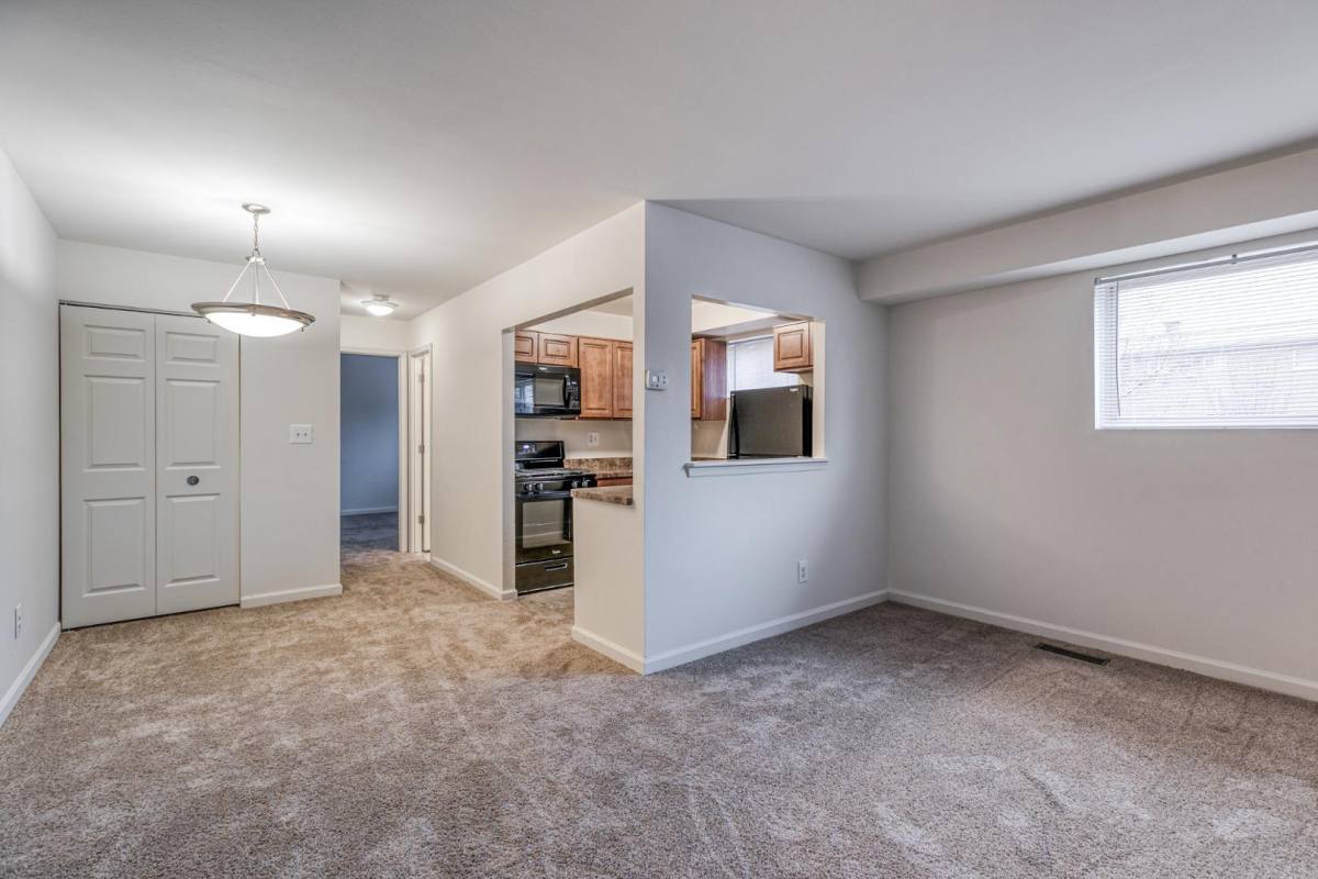 216 Crain Court Circle, Glen Burnie, MD 21061