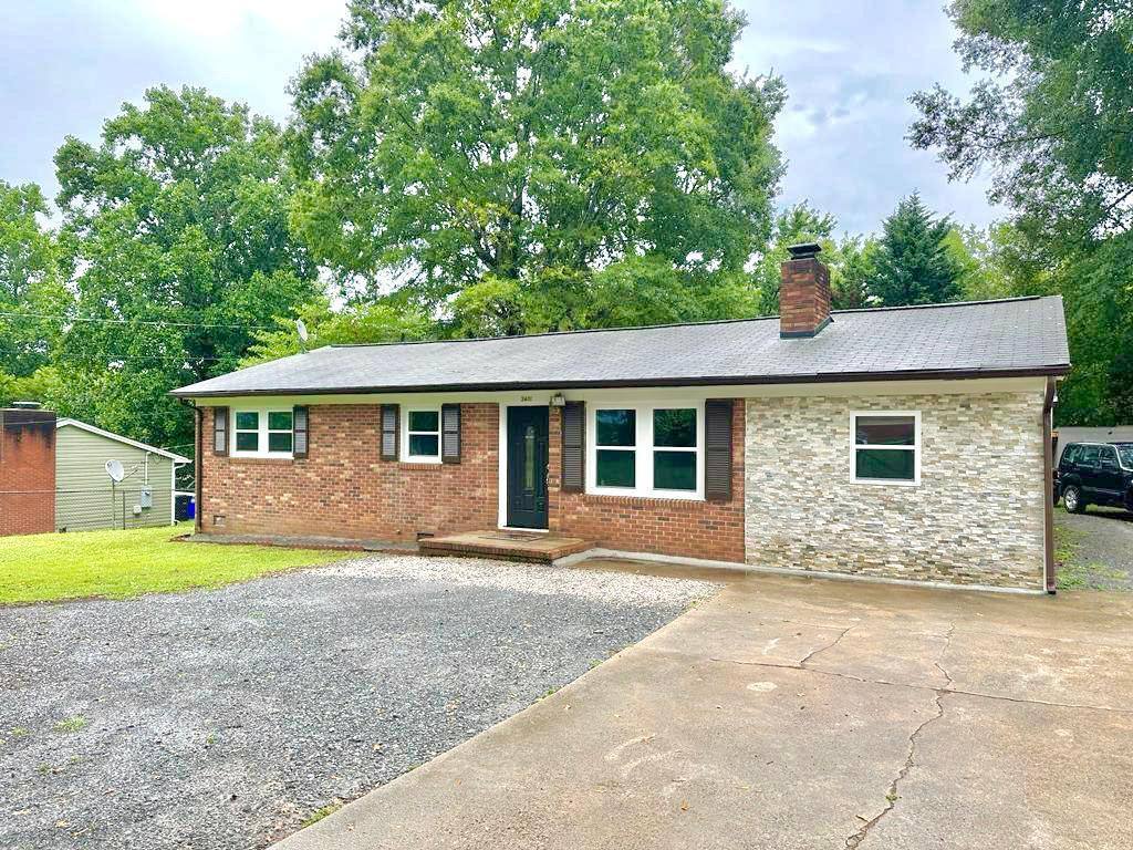 House for rent at 2401 Woodleaf Dr, Gastonia, NC 28052