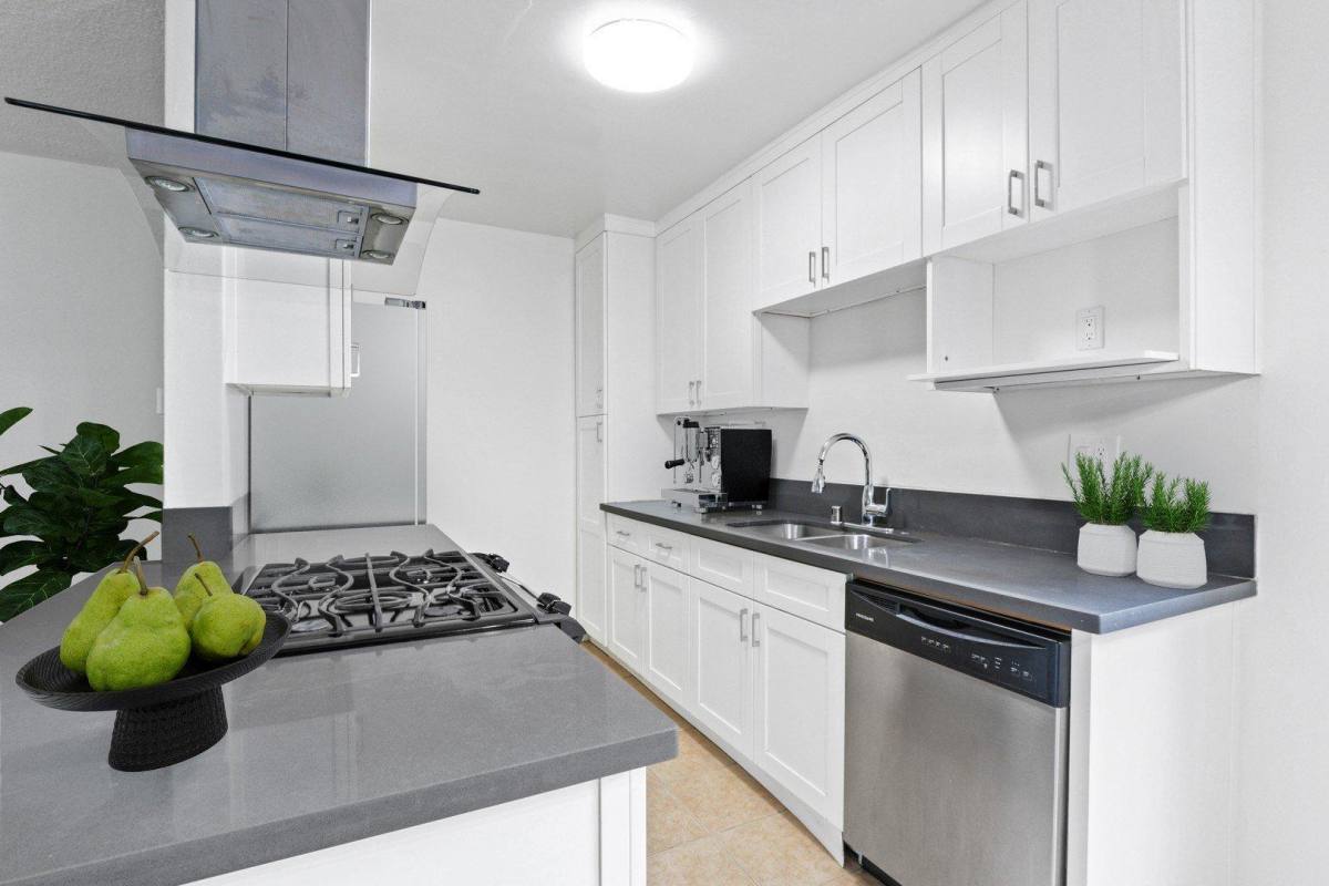 Apartment for rent at 113 North Gale Drive, 113 N Gale Dr #8, Beverly Hills, CA 90211