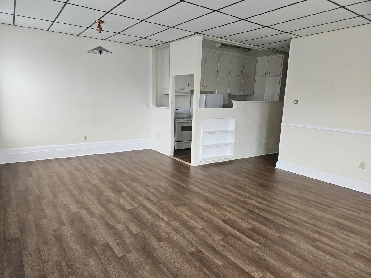 Apartment for rent at 4 Frederick St #1W, Taneytown, MD 21787
