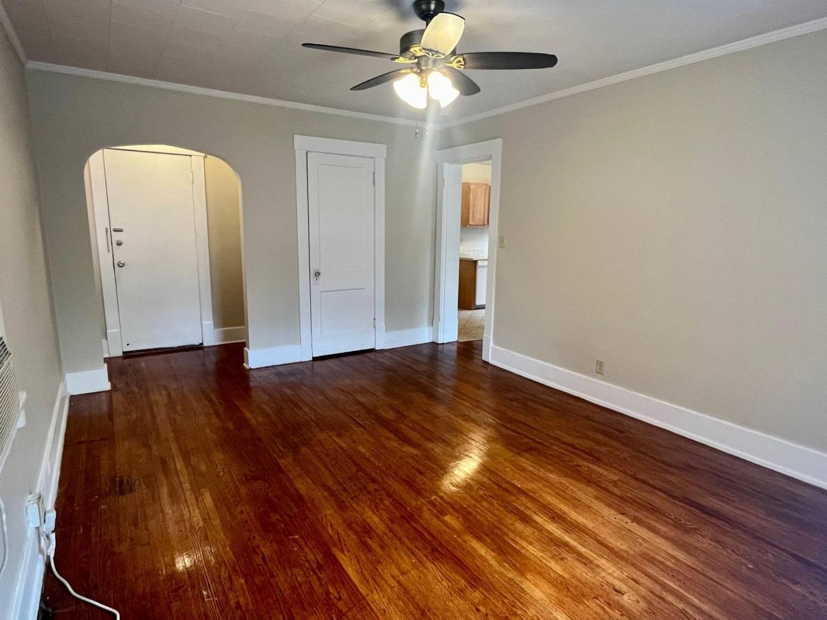 House for rent at 824 S 2nd St #F, Springfield, IL 62704