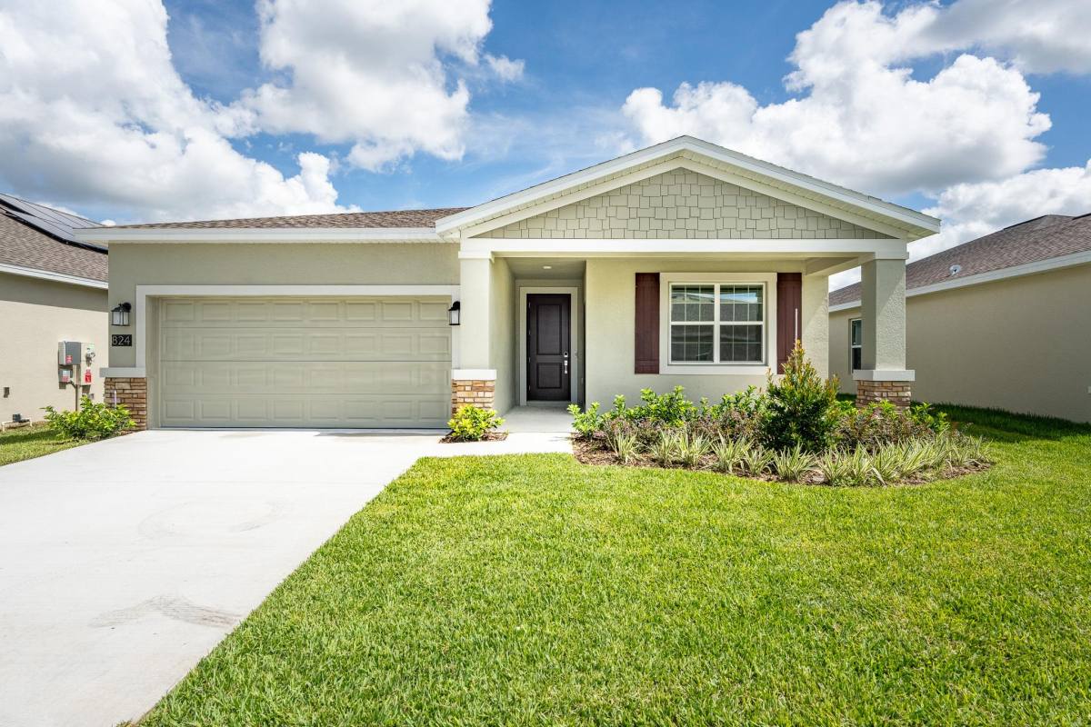 House for rent at 824 Daring Dr, Davenport, FL 33837