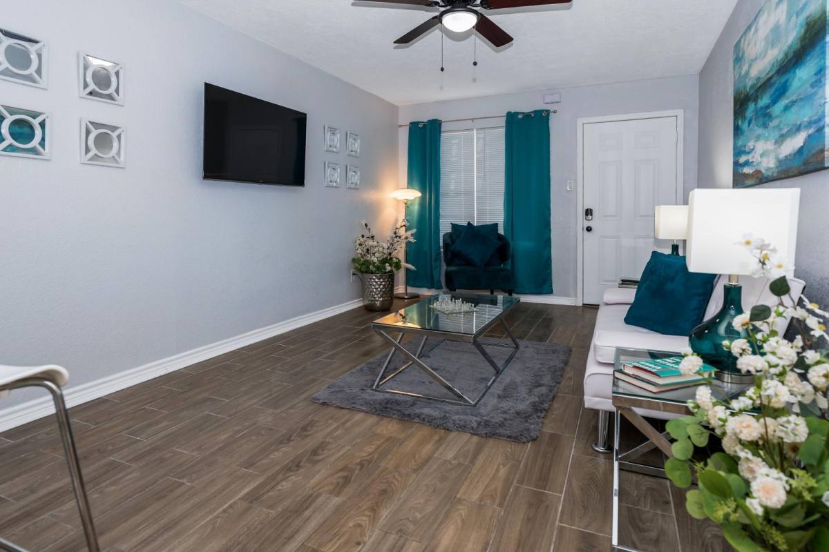 House for rent at 2402 Berry St #3, Houston, TX 77004