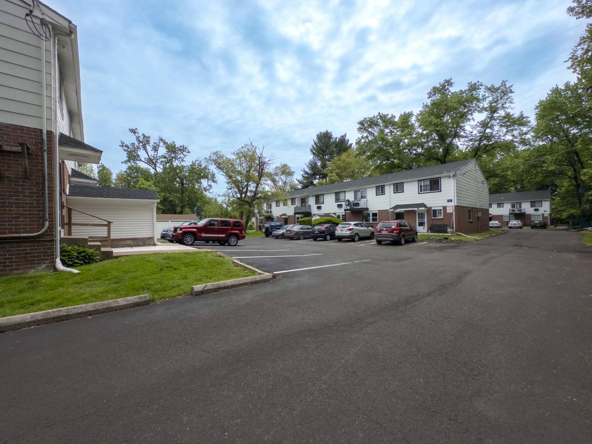 Apartment for rent at 504 Woodland Ave #12B, Morrisville, PA 19067