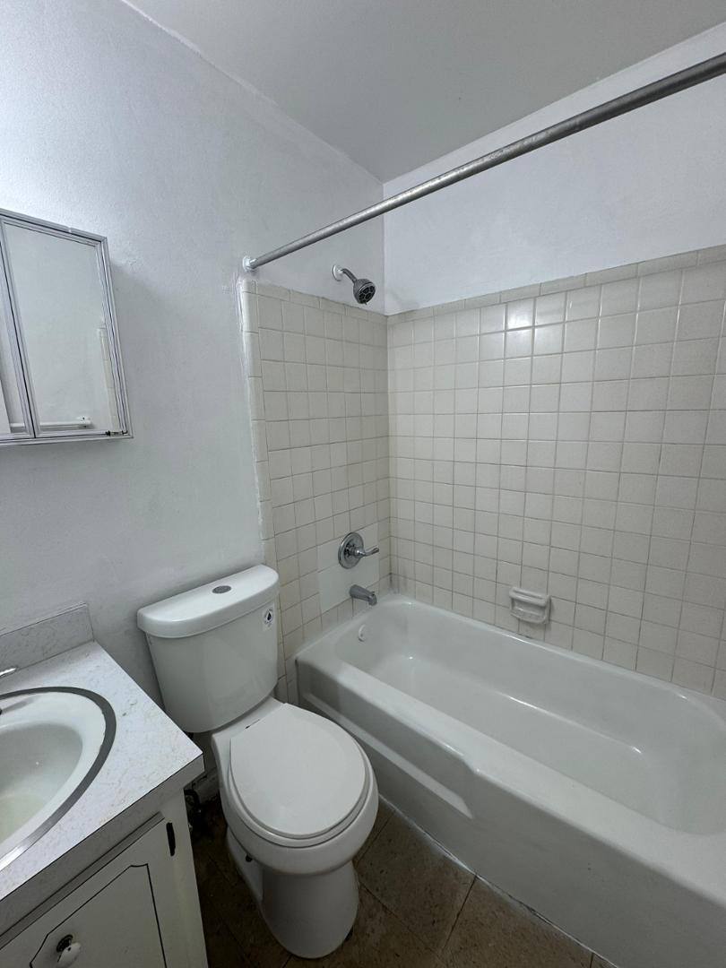 Apartment for rent at 158 W 28th St #170-D, West Palm Beach, FL 33404