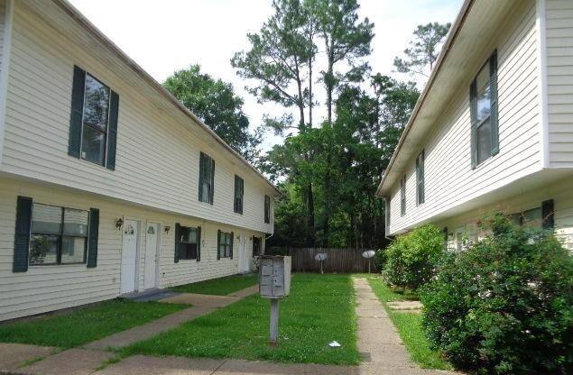 Apartment for rent at Central Park, 3333 12th Ave #7, Gulfport, MS 39501