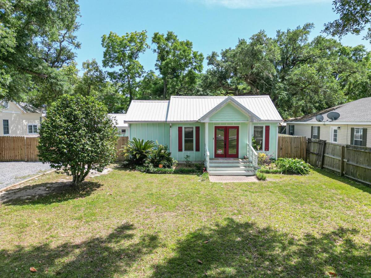 House for rent at Live Oak, 119 23rd St #2, Gulfport, MS 39507