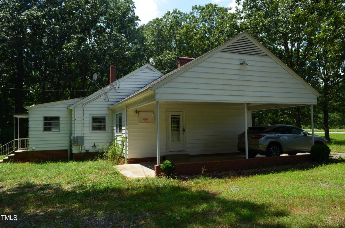 House for rent at 19121 US-64, Siler City, NC 27344