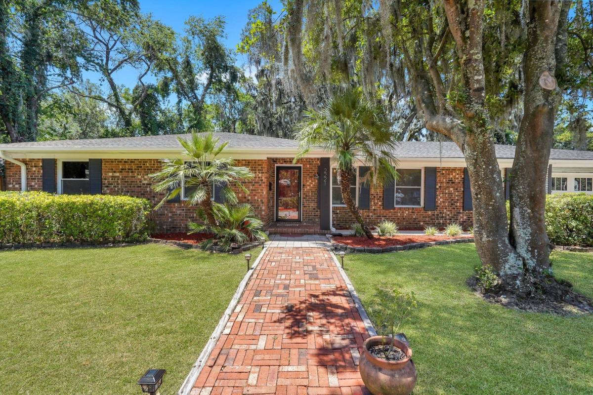 House for rent at 2221 Bonaventure Rd, Savannah, GA 31404