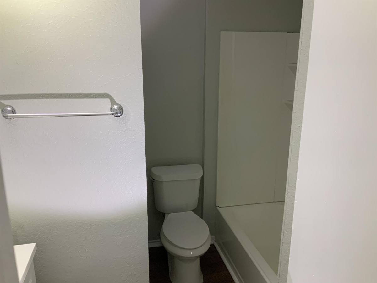 Townhouse for rent at Cedar Ridge, 921 NW Summercrest Blvd #B1, Burleson, TX 76028