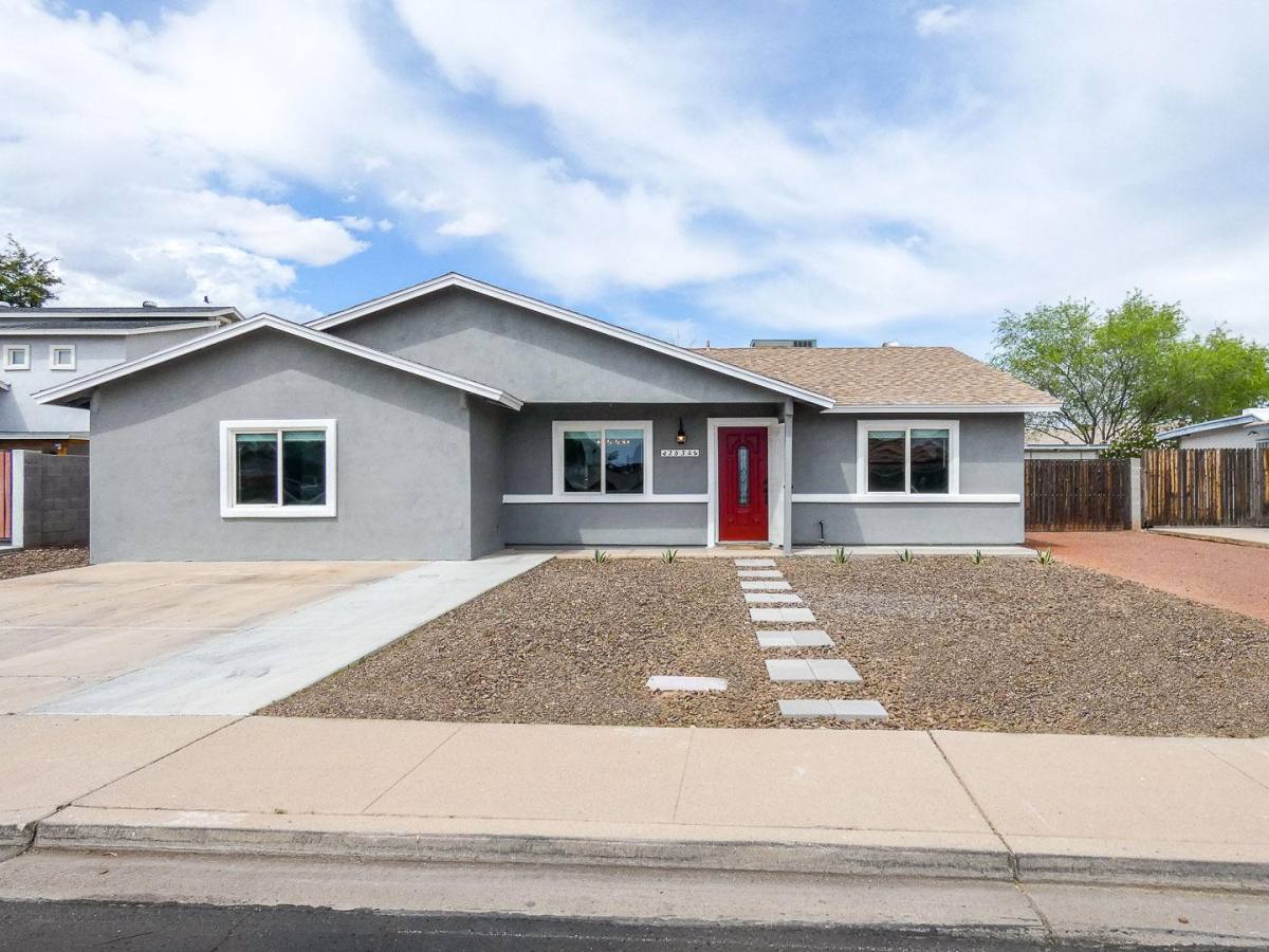 House for rent at Meadowgreen, 2834 E Coralbell Ave, Mesa, AZ 85204