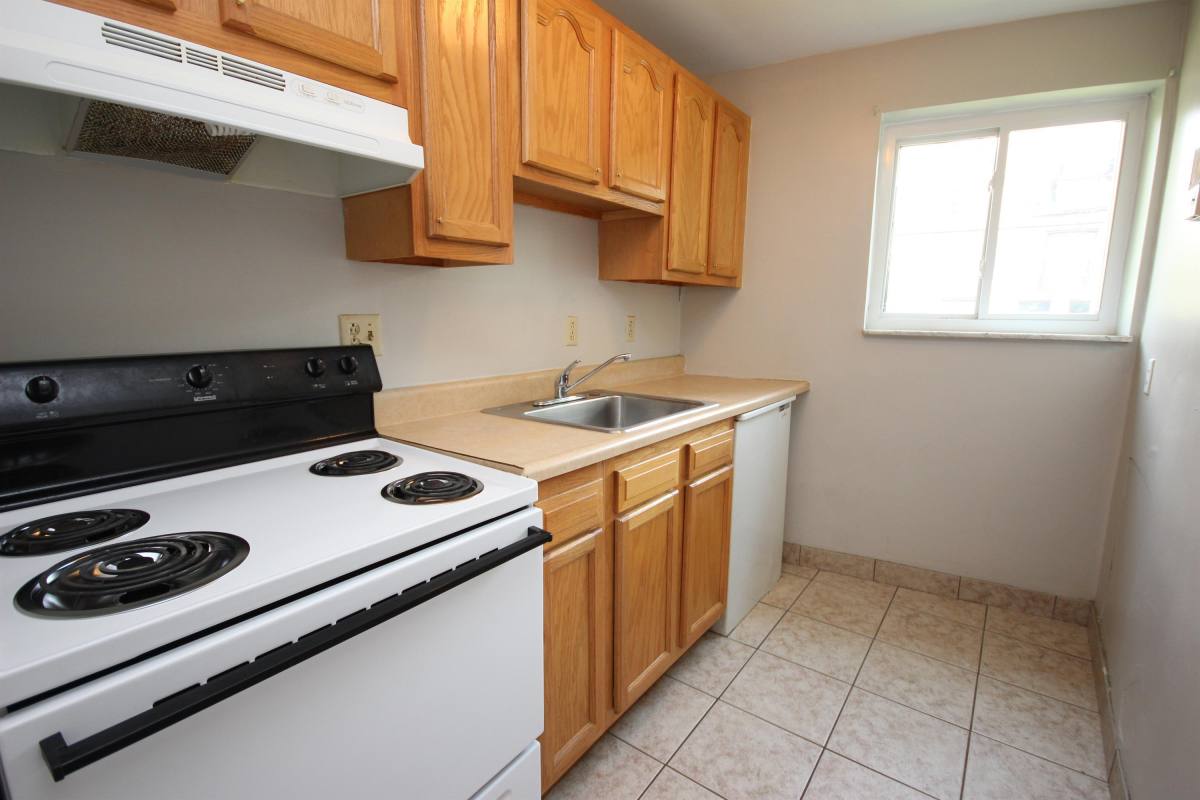 Apartment for rent at James Manor, 5527 5529 5531 Ellsworth Ave, Pittsburgh, PA 15232