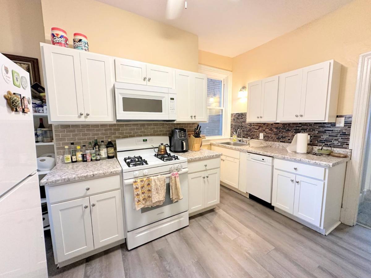 Apartment for rent at 403 Biddle Ave #1, Pittsburgh, PA 15221