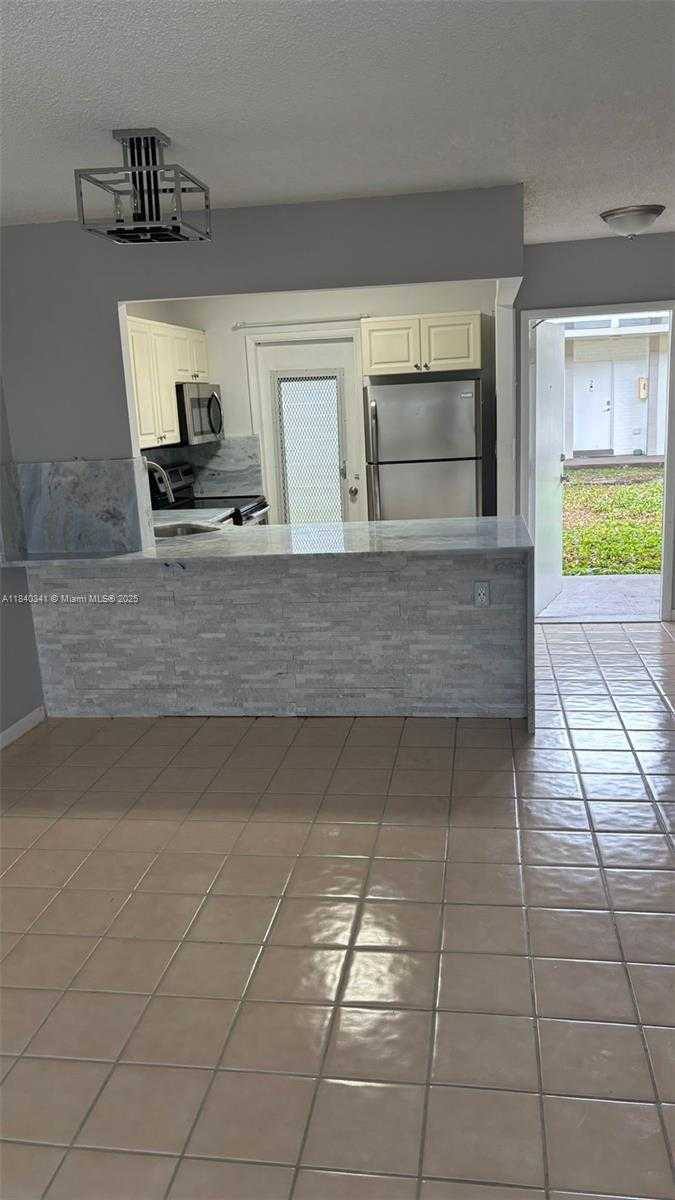 Apartment for rent at 430 SE 2nd Ave, Deerfield Beach, FL 33441