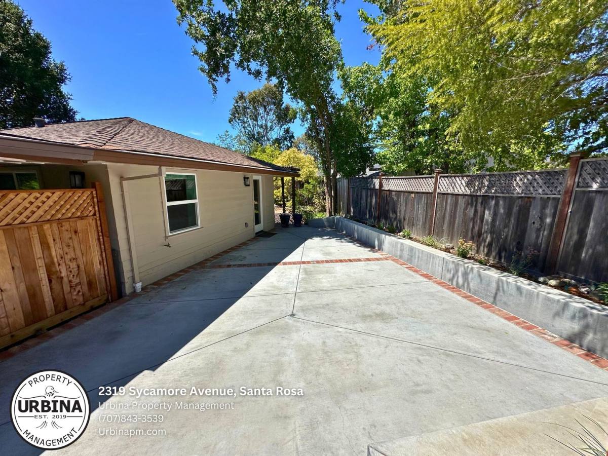 House for rent at 2319 Sycamore Ave, Santa Rosa, CA 95404