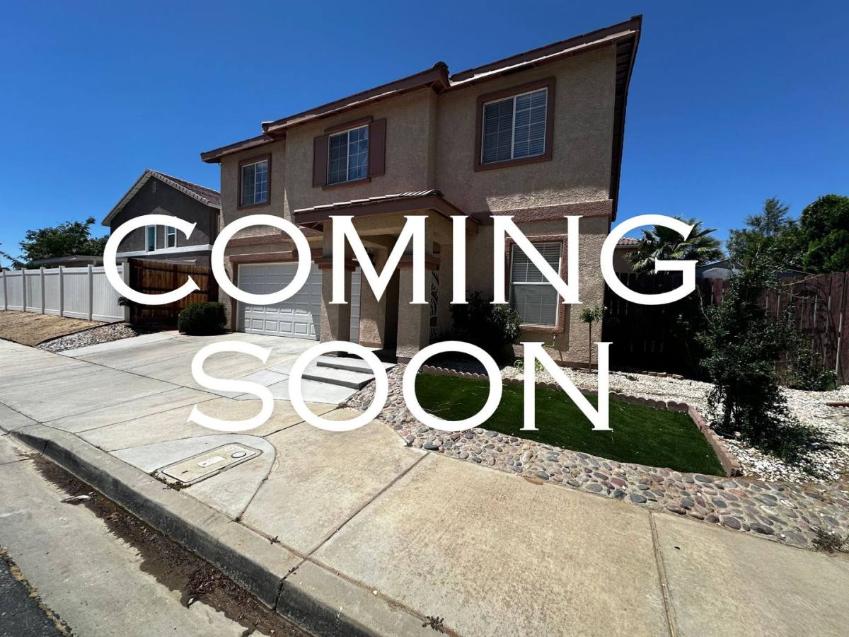 Apartment for rent at 125 Latente Dr, Palmdale, CA 93550