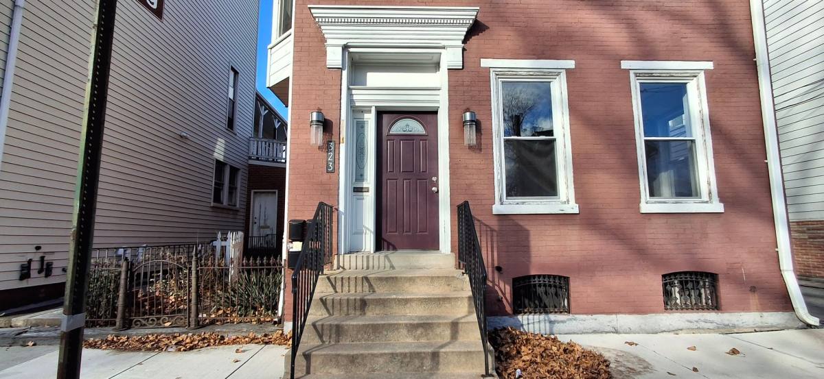 Apartment for rent at 323 Cumberland St, Lebanon, PA 17042