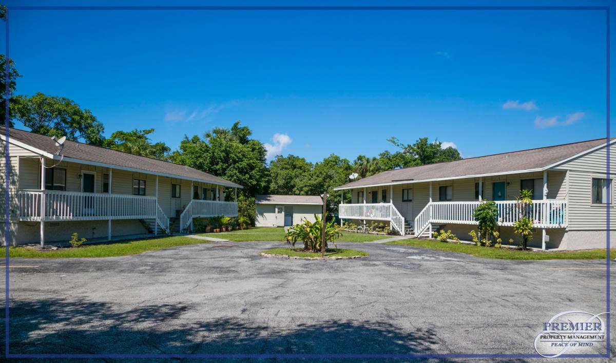 Apartment for rent at 2455 Thomasson Dr, Naples, FL 34112