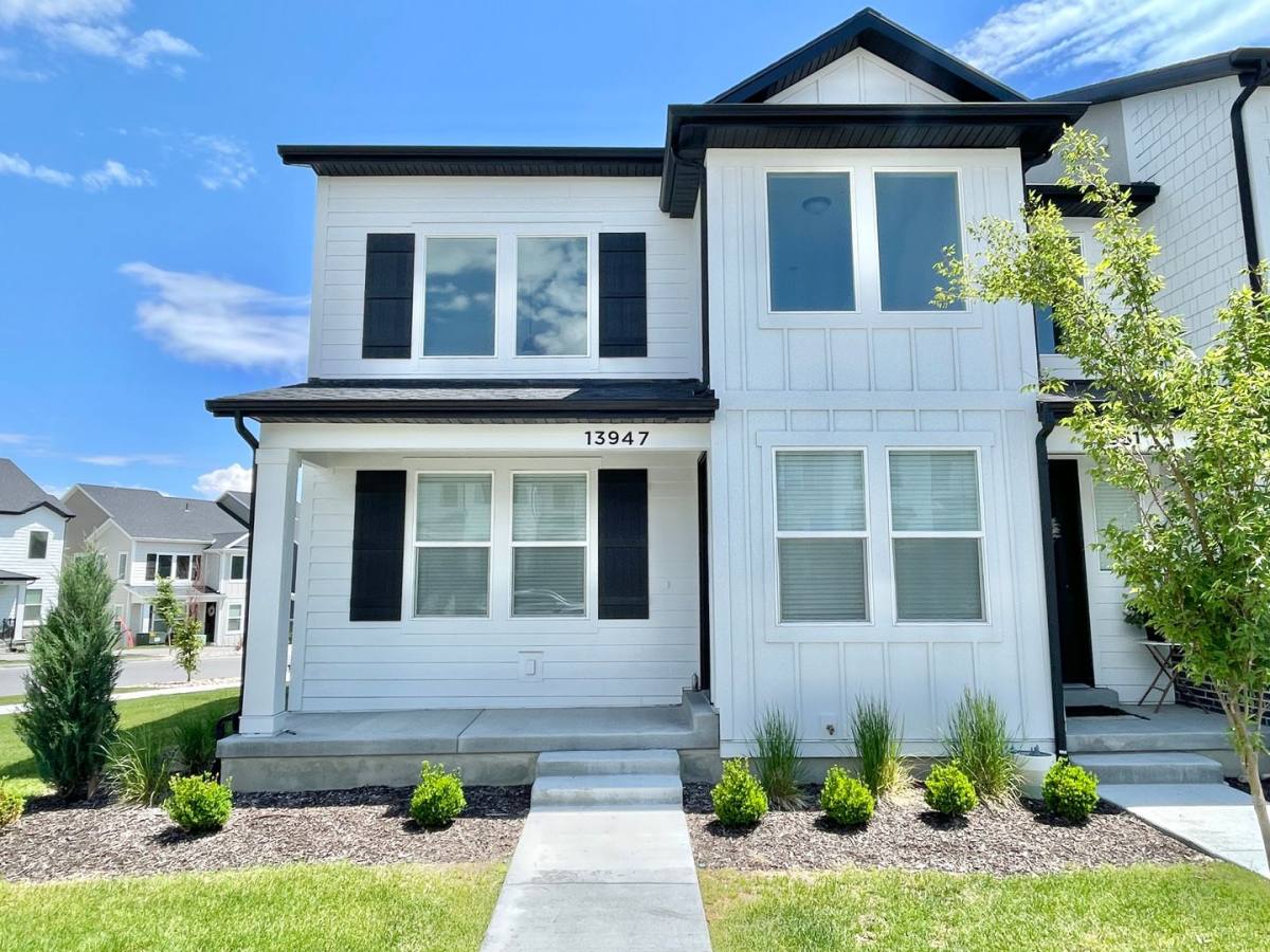 Townhouse for rent at 13947 S Champlin Peak Dr, Herriman, UT 84096